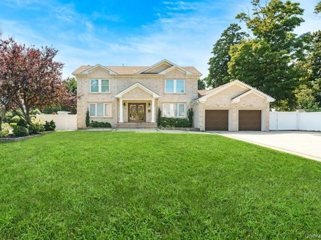 House for sale in Babylon, New York