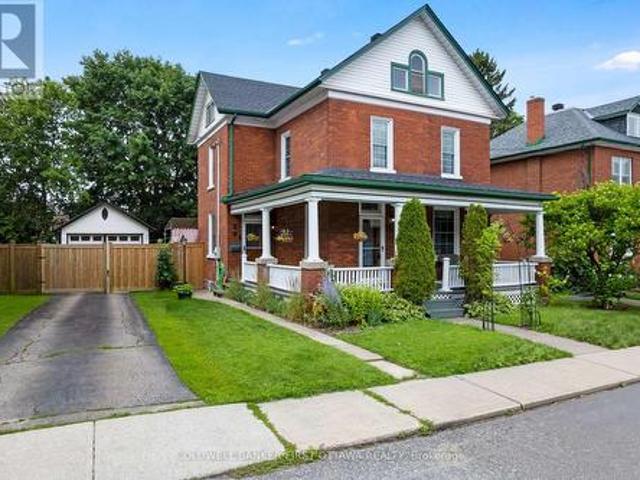 House for sale in Smiths Falls, Ontario