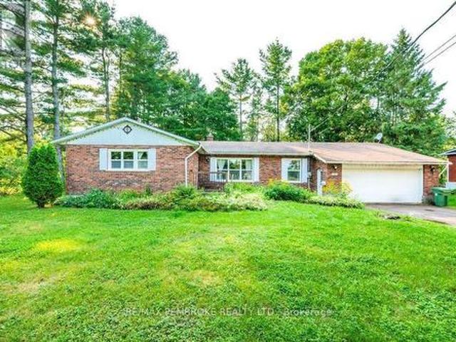 House for sale in Renfrew, Ontario