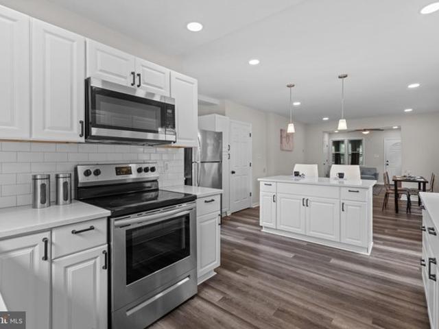 Townhouse for sale in Lansdowne, Delaware County