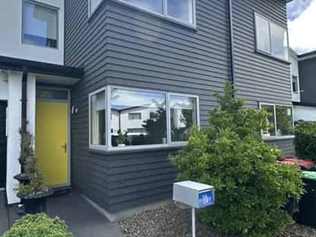 House for rent in Chaslands, Canterbury