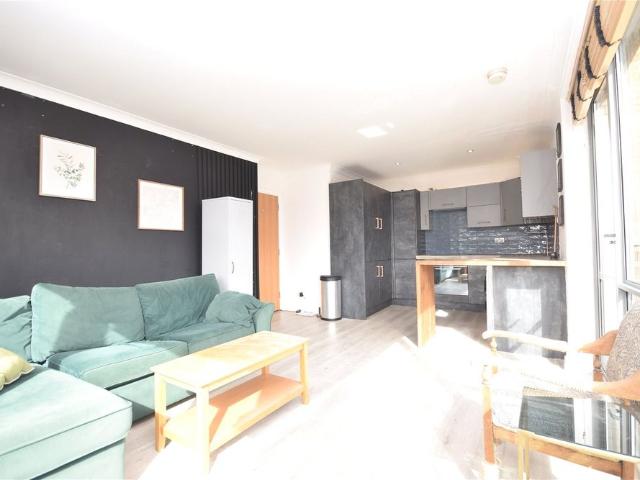 Apartment for rent in Steander, Leeds