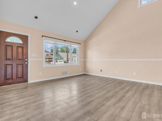 House for sale in Edison, New Jersey