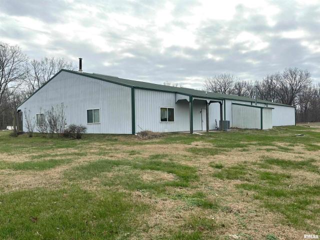 House for sale in Illinois