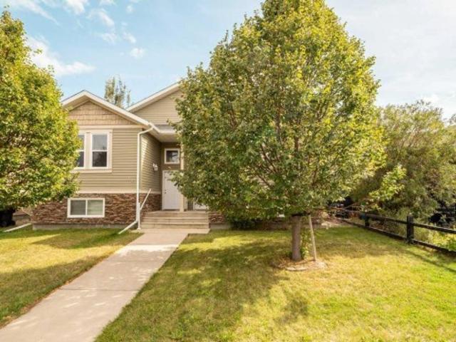 House for sale in Sunridge, Lethbridge