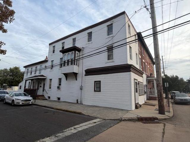 Townhouse for sale in Gloucester City, New Jersey