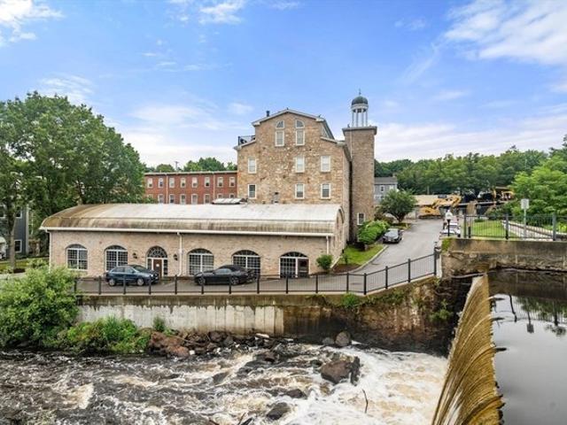 Condo for sale in Dedham, Massachusetts