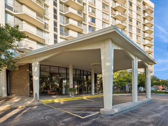 Condo for sale in Oak Brook, DuPage County