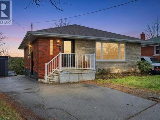 House for sale in Ancaster, Ontario