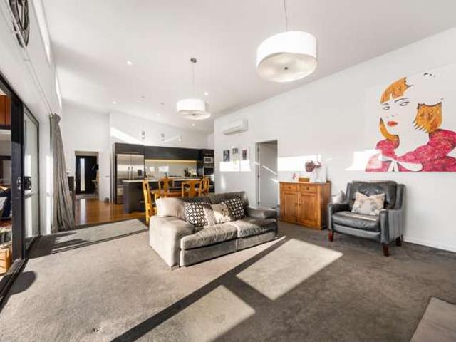 House for sale in Otakou