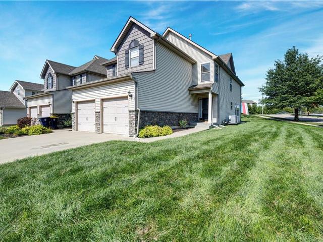 Townhouse for sale in Kansas City, Missouri
