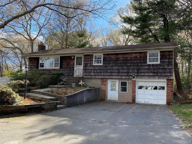 House for sale in Centereach, New York
