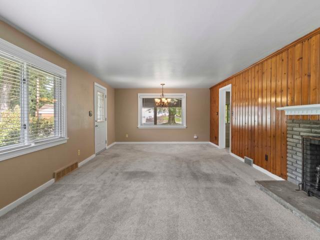 House for sale in Oakmont, Pennsylvania