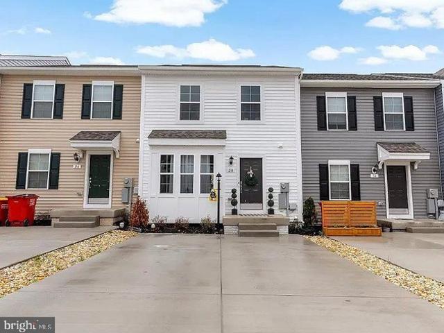 Townhouse for sale in Tate Manor, Charles Town