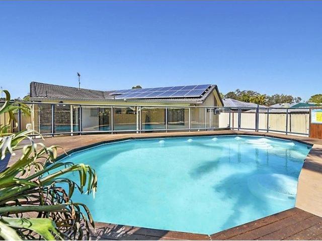 House for rent in Advancetown