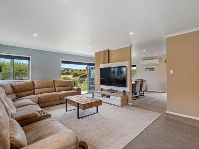 House for sale in Whangaparaoa, Oroua County