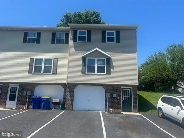 Townhouse for sale in Manchester, Pennsylvania