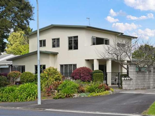 House for sale in Fairfield, Hamilton City