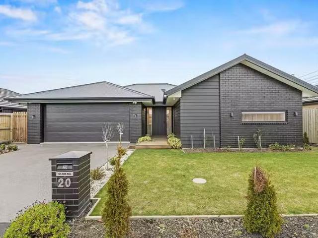 House for sale in Chaslands, Canterbury