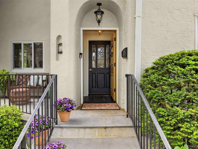 House for sale in Mount Vernon, New York