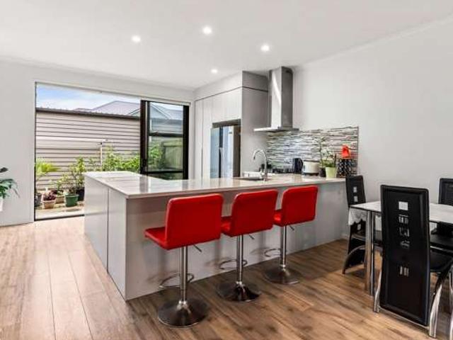 Townhouse for rent in Papakura