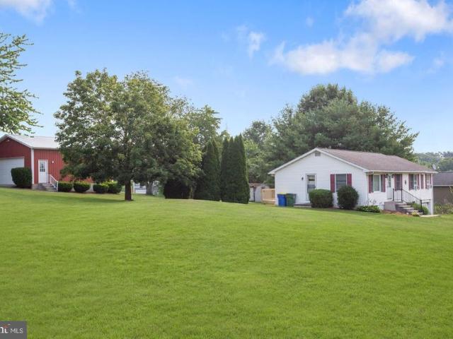 House for sale in Glenville, Pennsylvania