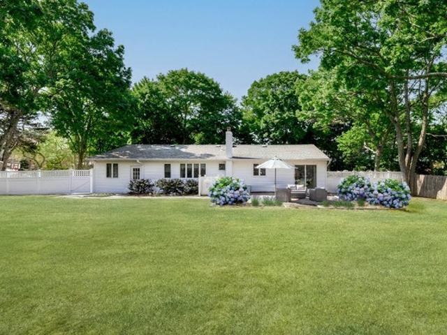 House for sale in Wainscott, New York