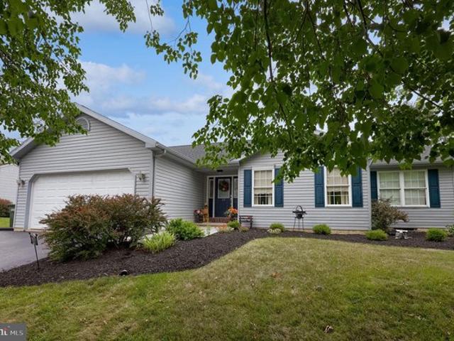 House for sale in Denver, Pennsylvania