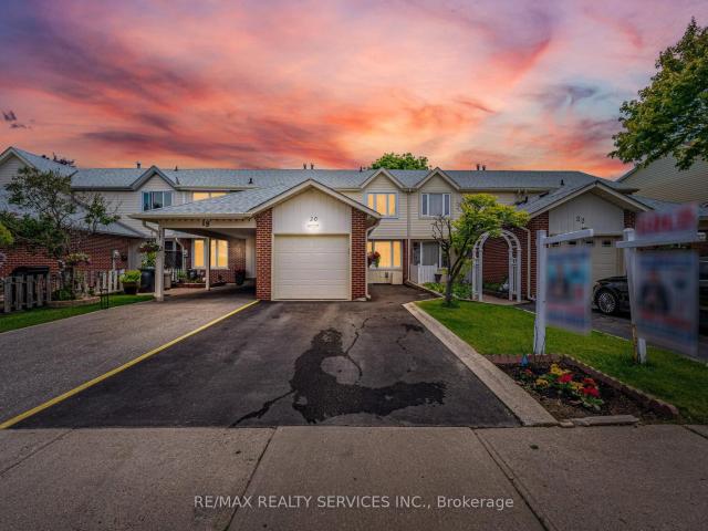 Townhouse for sale in Woburn, Ontario