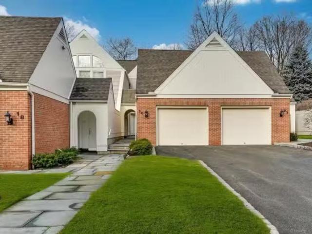 Apartment for rent in Darien