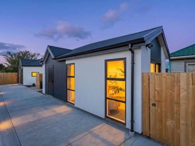 House for sale in Chaslands, Canterbury