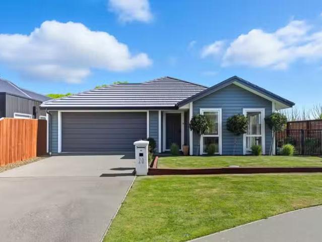 House for sale in Chaslands, Canterbury