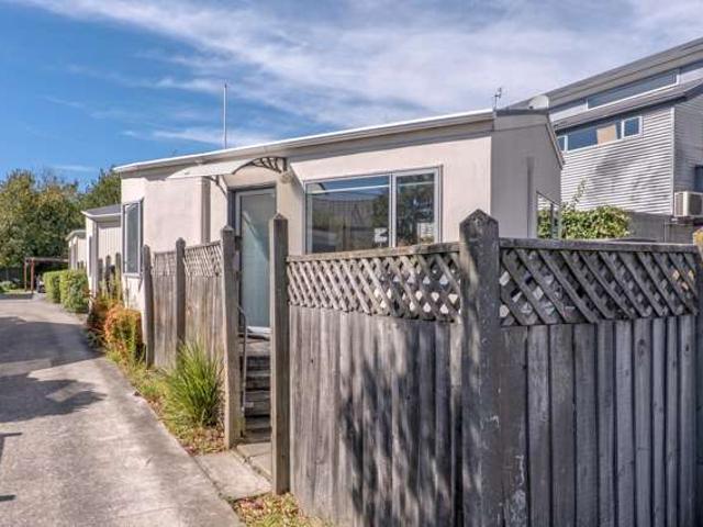 Apartment for sale in Saint Albans, Canterbury