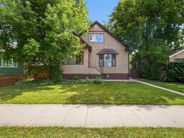 House for sale in East St. Paul, Manitoba