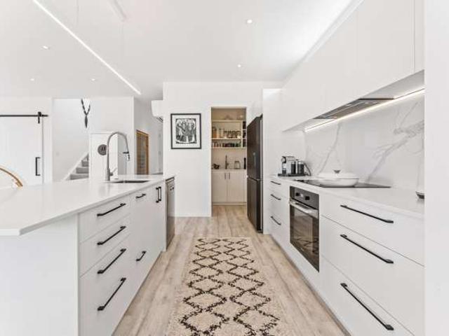 House for sale in Snells Beach