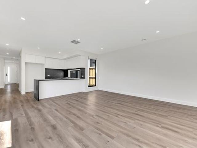 Apartment for rent in Kinbrook, Melbourne