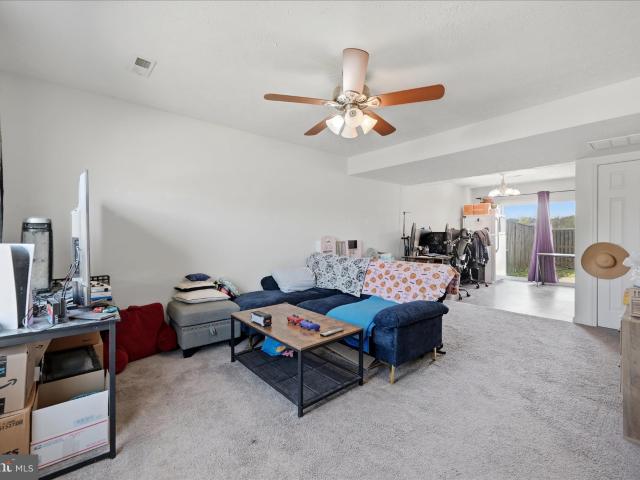 Townhouse for sale in Bunker Hill, West Virginia