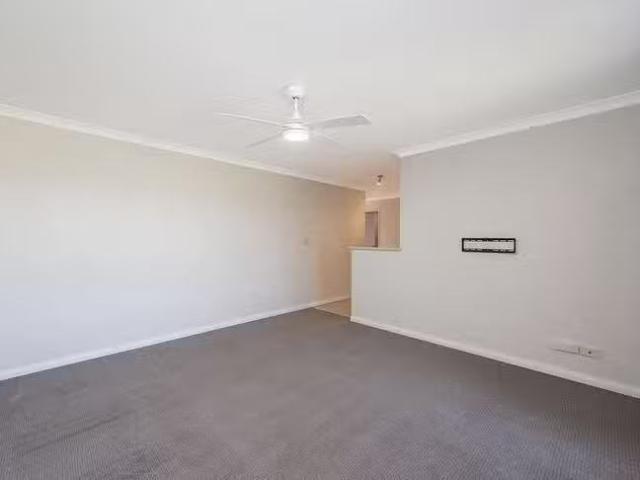 House for rent in Secret Harbour