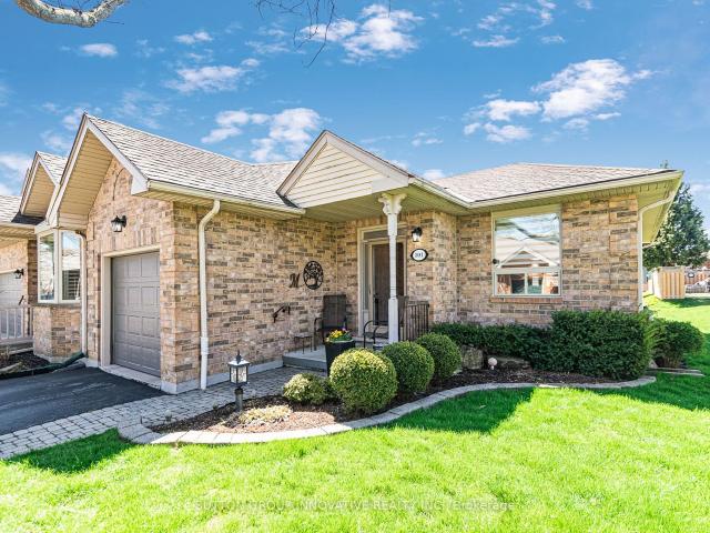 Condo for sale in Ancaster, Ontario
