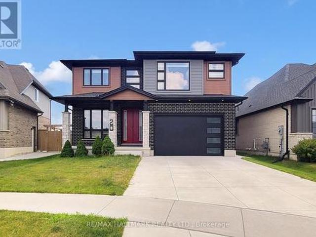 House for sale in St. Thomas, Southwestern Ontario