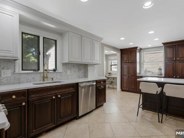 House for sale in Waldwick, New Jersey
