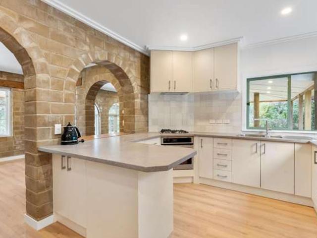 House for rent in Oratia