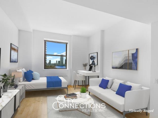 Condo for sale in Arverne, New York