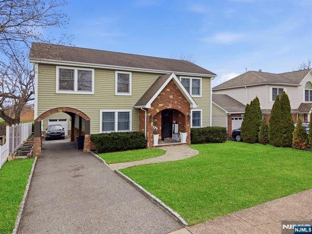 House for sale in Dumont, New Jersey