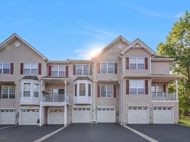 Townhouse for sale in Raritan, New Jersey