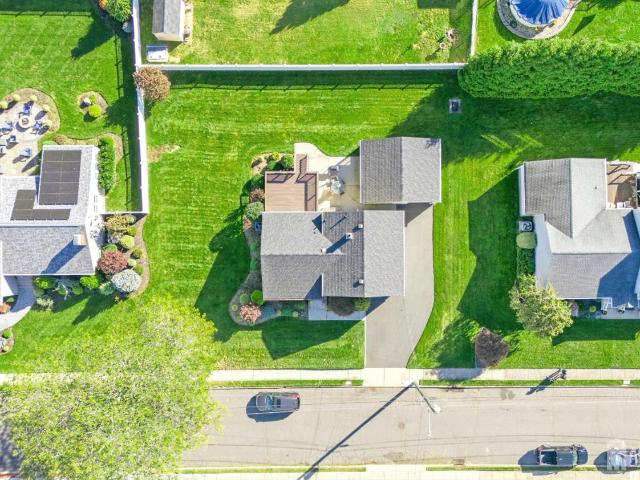 House for sale in Clive Hills, Metuchen