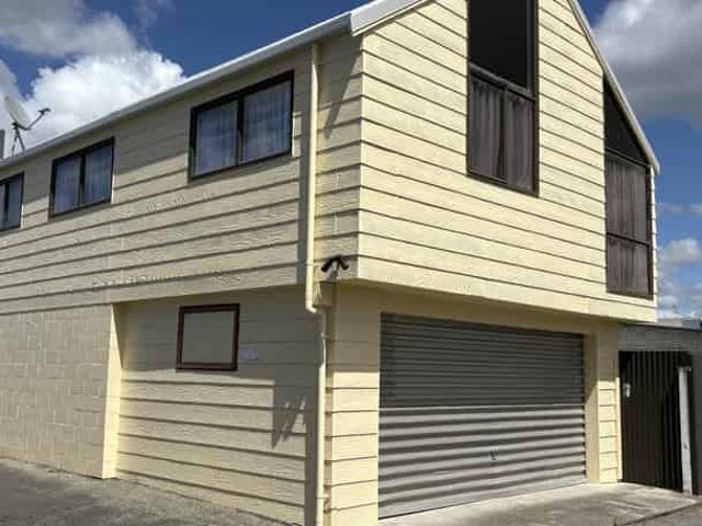 House for rent in Chaslands, Canterbury