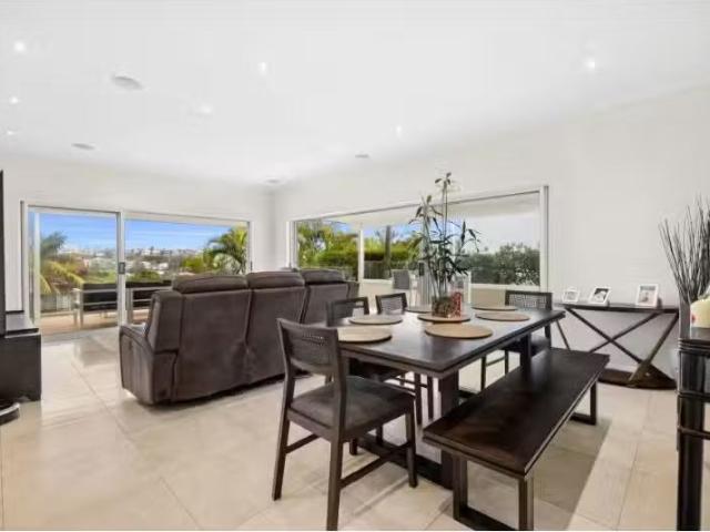 House for rent in Curl Curl, New South Wales