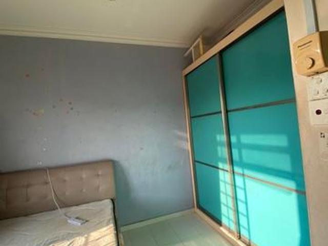 Terraced House for sale in Malaka