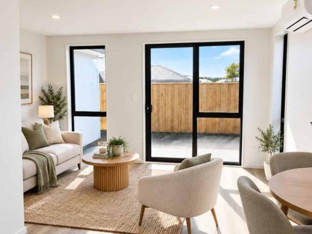 Townhouse for rent in Woodend, Canterbury